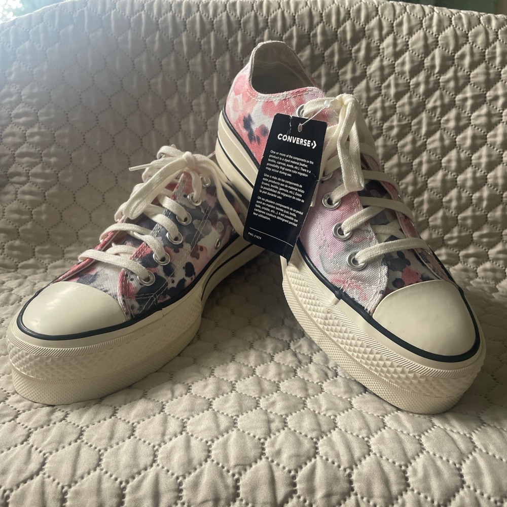 Converse Women's Pink and Black Floral Sneakers